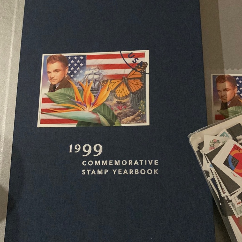 1999 commemorative stamp yearbook “mint condition”